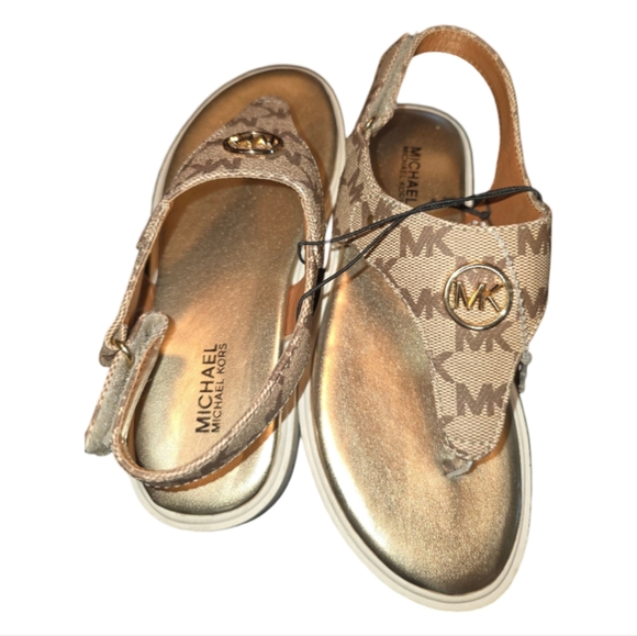 Michael Kors Big Girl’s Sandals Size 1 w MK logo NWOT - Picture 4 of 5